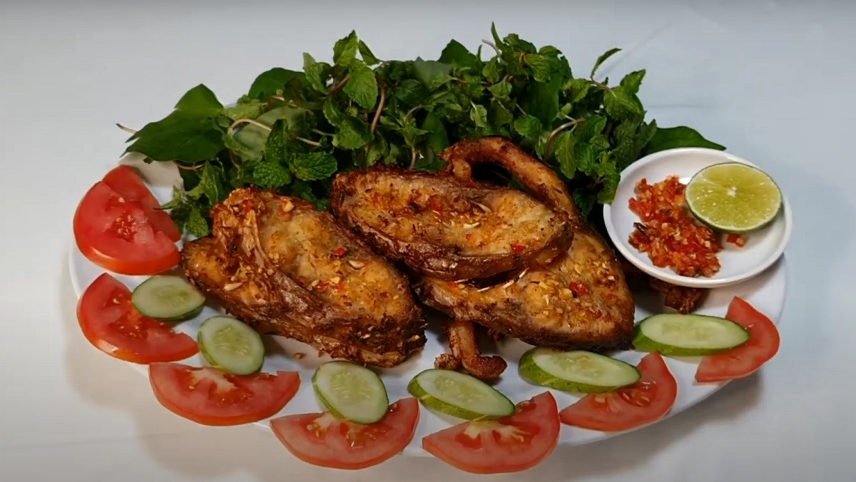 Cá Chép Giòn Nướng Muối Ớt