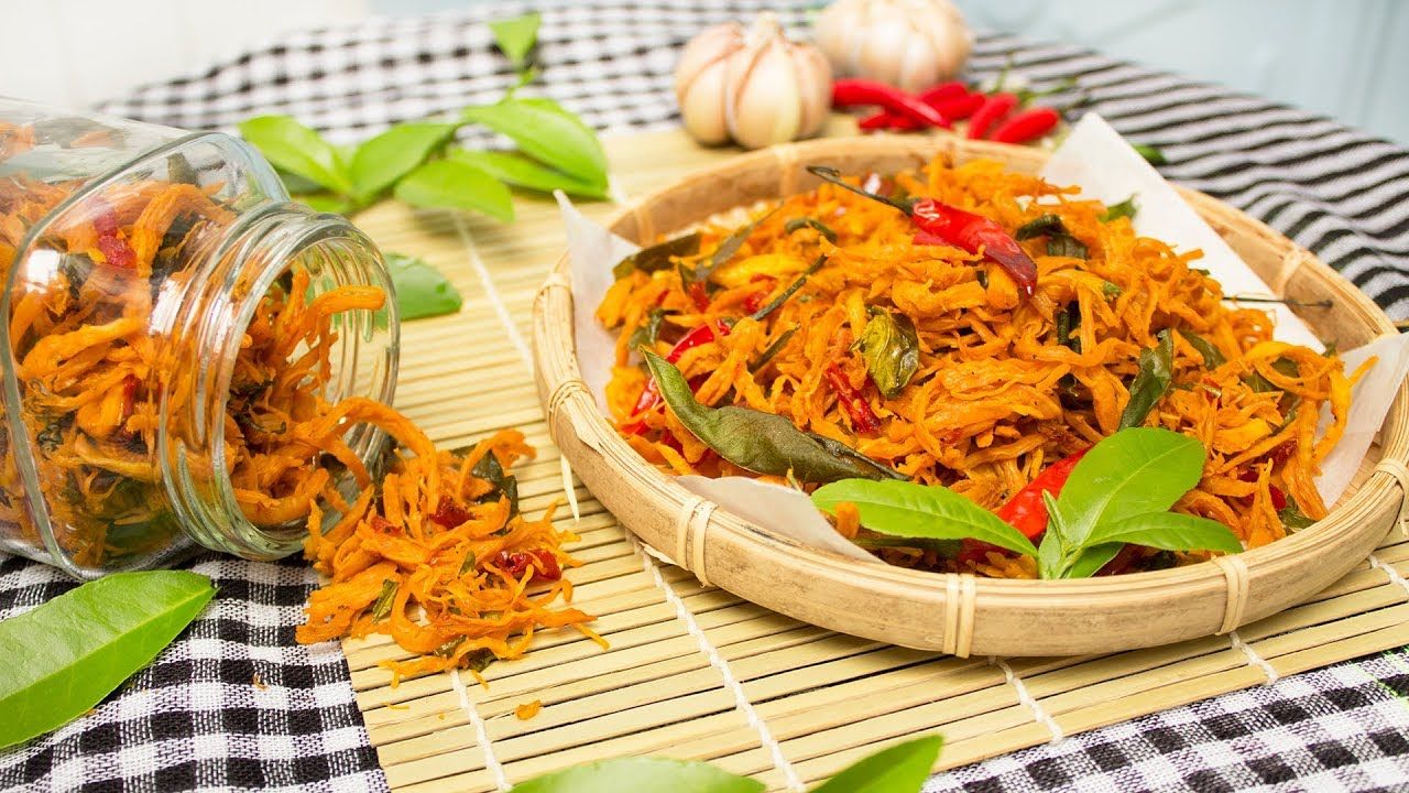 Cách làm khô gà lá chanh tại nhà