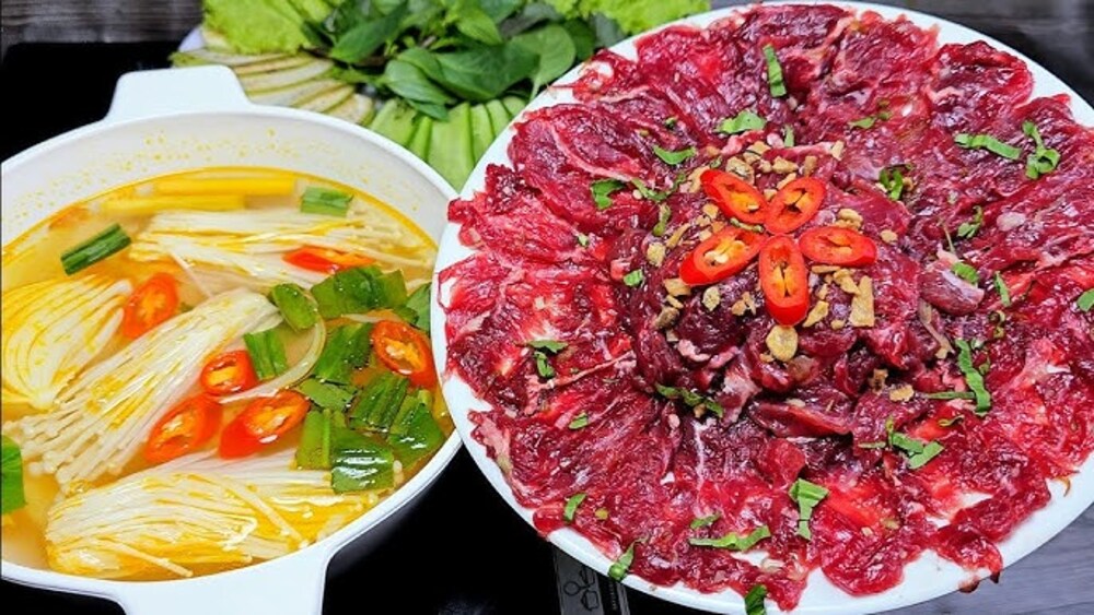 Bật mí cách nấu lẩu bò nhúng giấm đơn giản tại nhà 