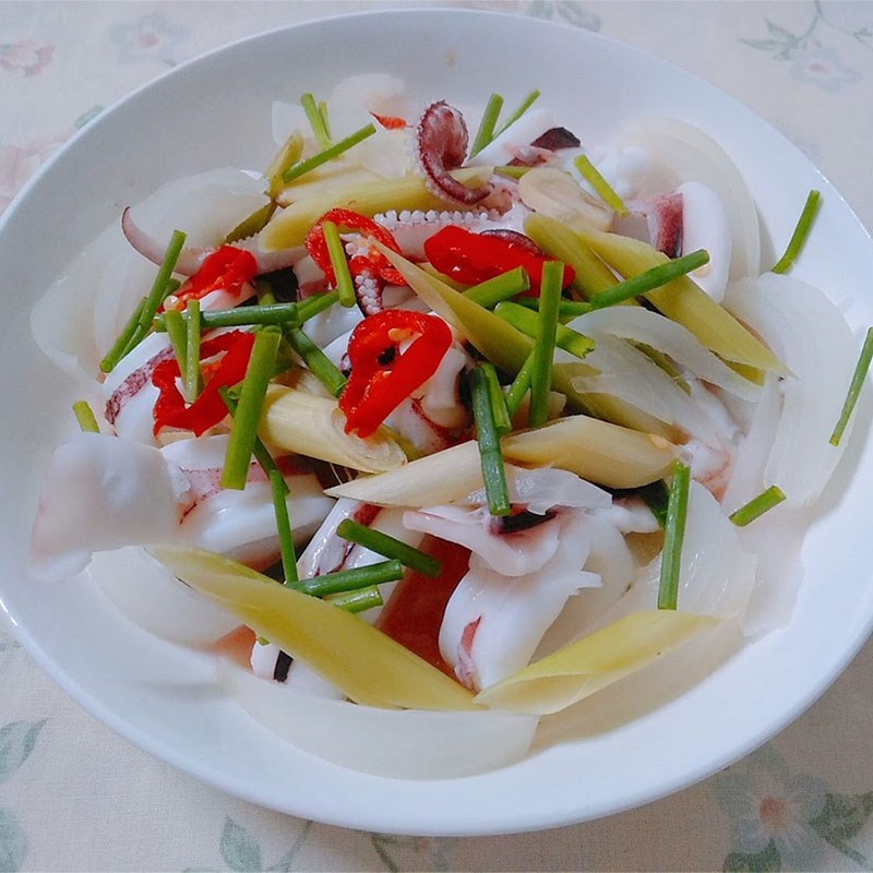 Mực 1 Nắng Hấp Hành Gừng
