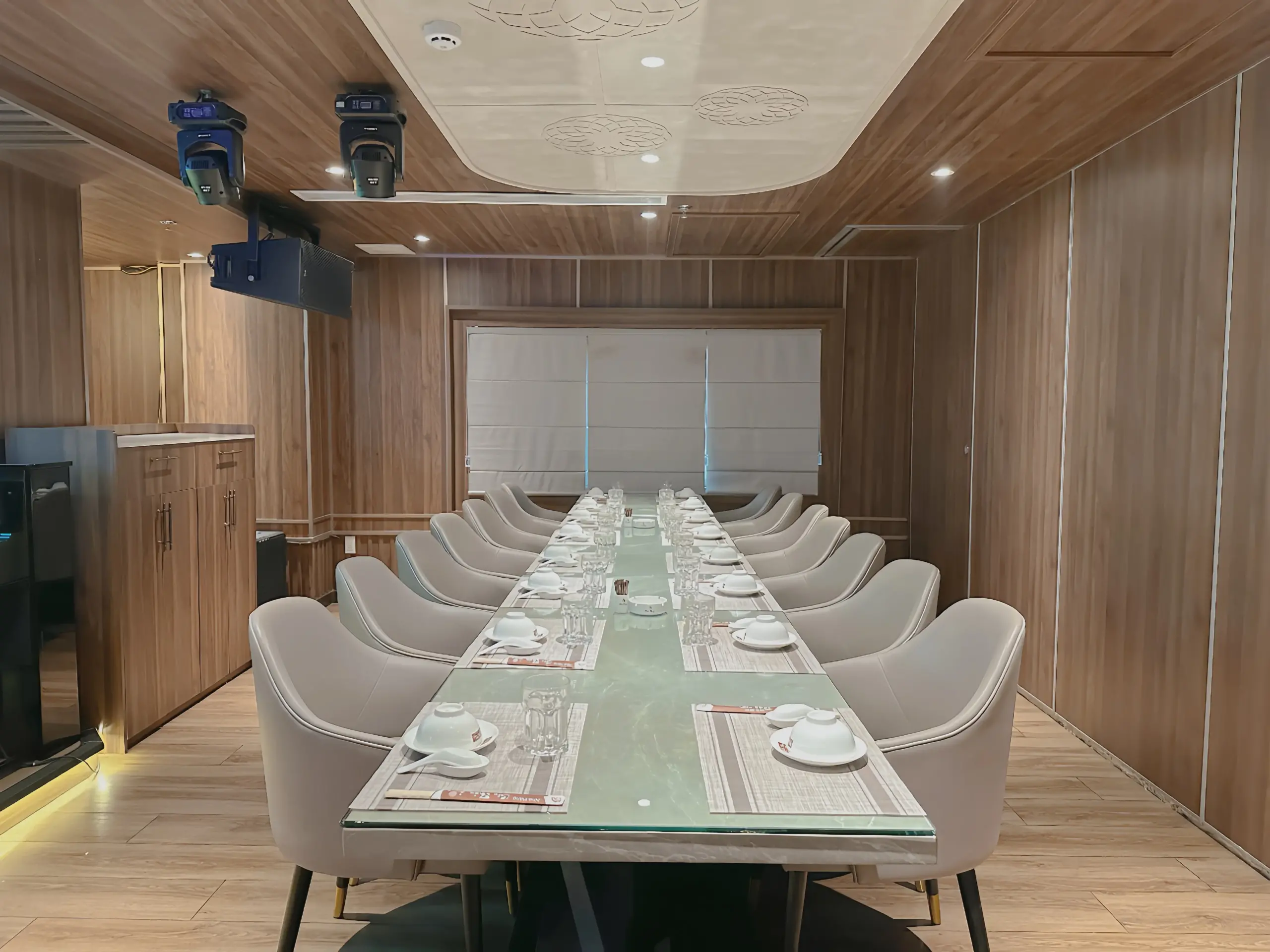 VIP 32 SƠN THUỶ