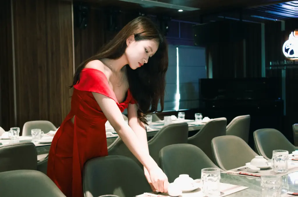 Đội ngũ nhân viên Nhà hàng Sơn Thủy