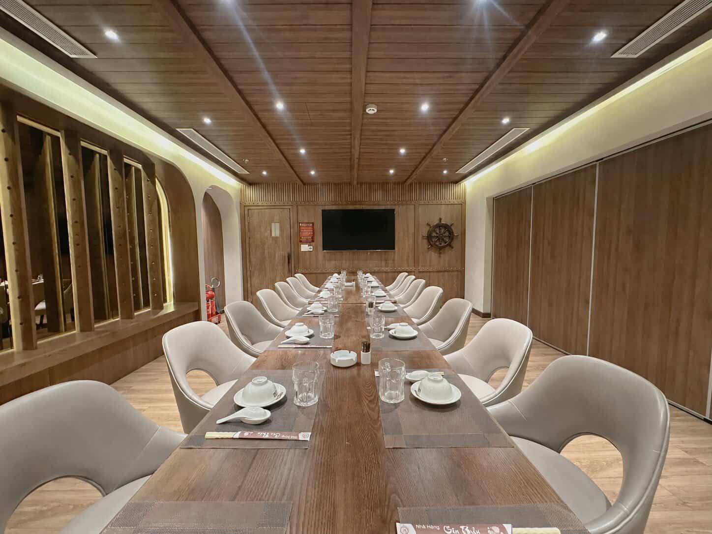 VIP 6 SƠN THUỶ — Nhà hàng Sơn Thủy